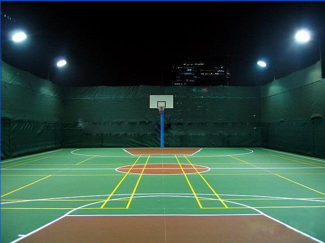 樓頂籃(lan)球場 樓(lou)頂籃球(qiu)場